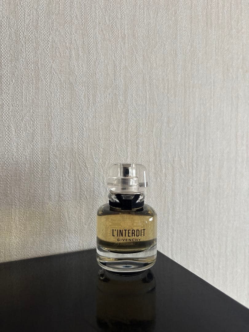 Givenchy ジバンシー　香水
