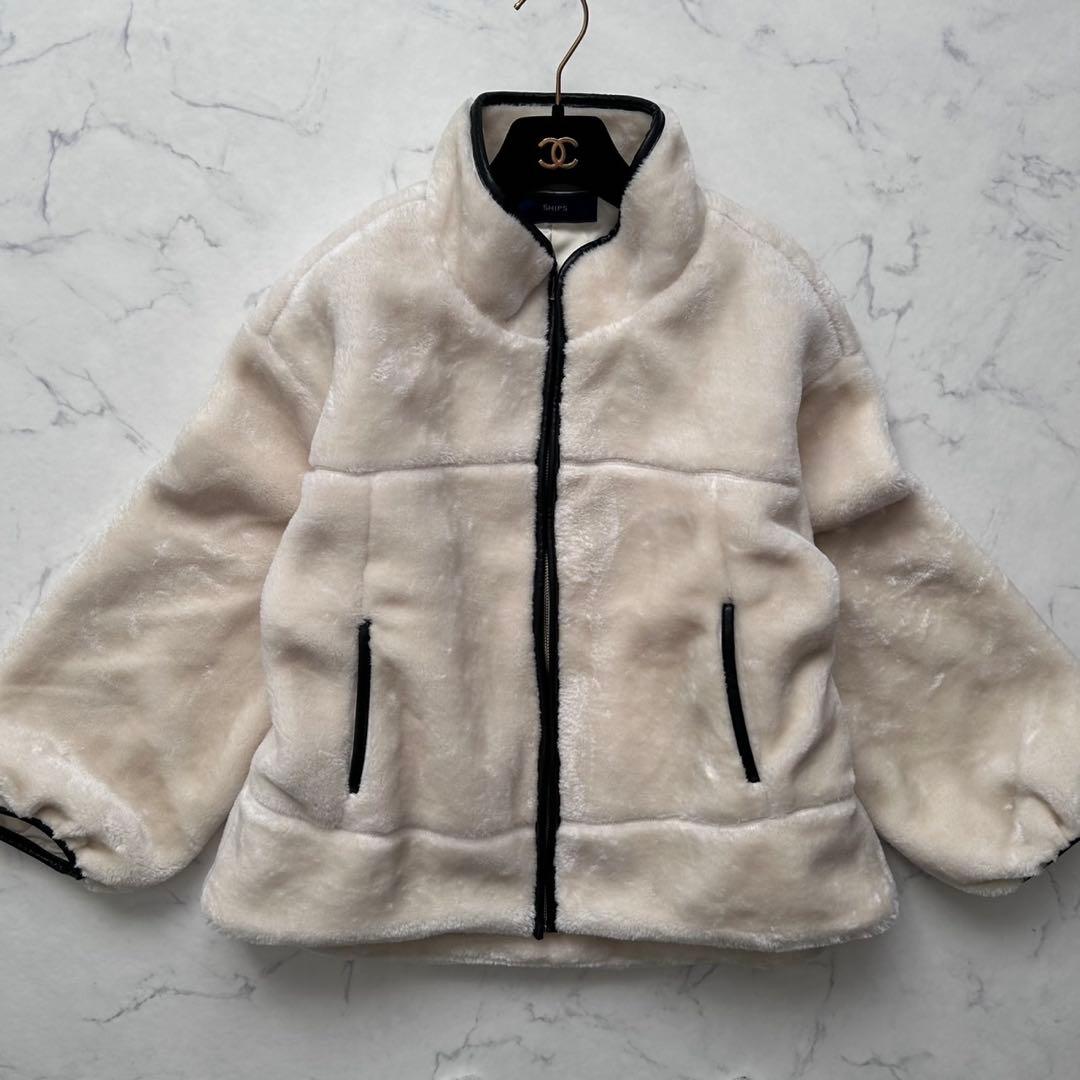 SHIPS WEB限定 高密度 ブライト ボア スタンドコート ホワイト