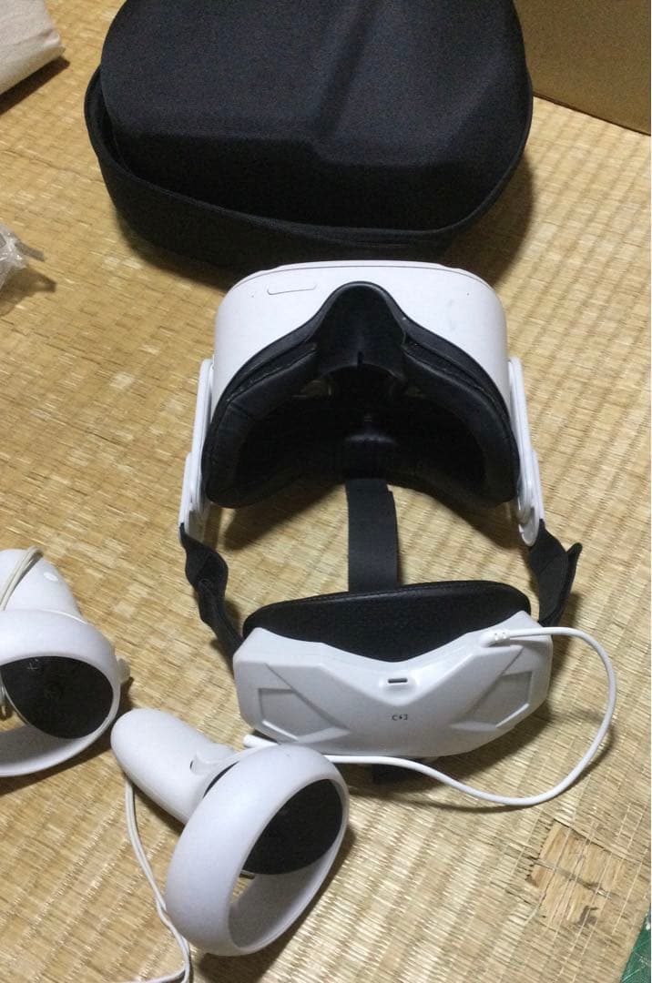 オキュラスクエスト2  quest2 本体とケースのみ
