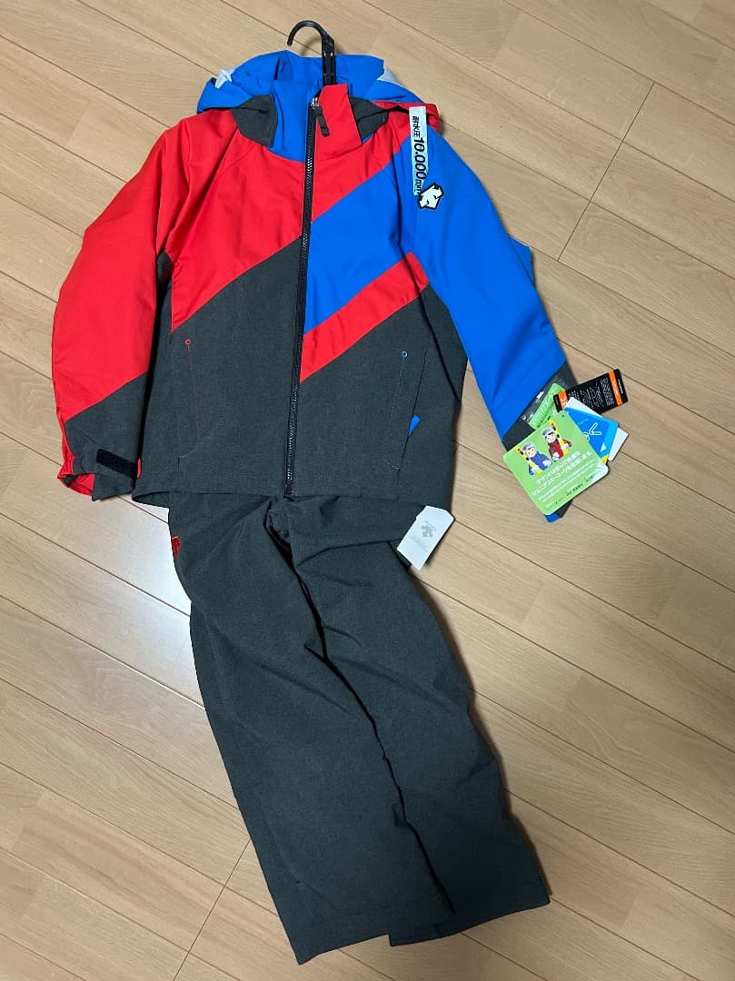DESCENTEデサント　新品　セットアップ　上下　スキーウェア