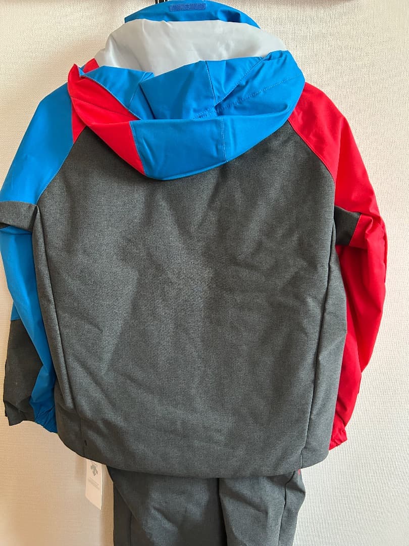 DESCENTEデサント　新品　セットアップ　上下　スキーウェア