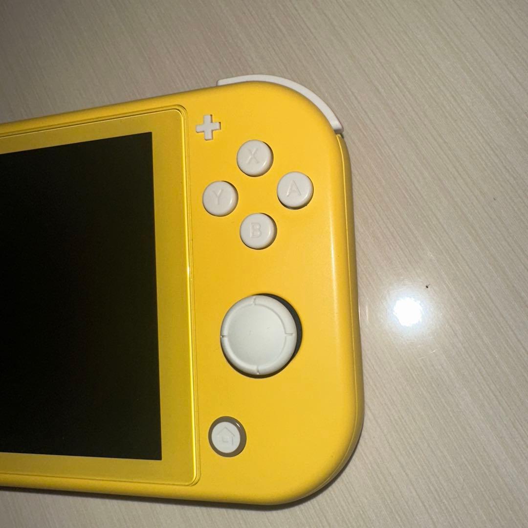 Nintendo Switch Lite イエロー スタンド付き