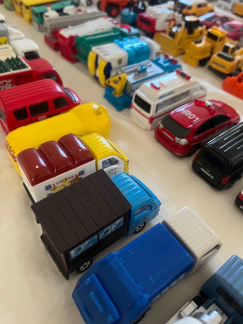 トミカ　他　ミニカー77台　まとめ売りセット