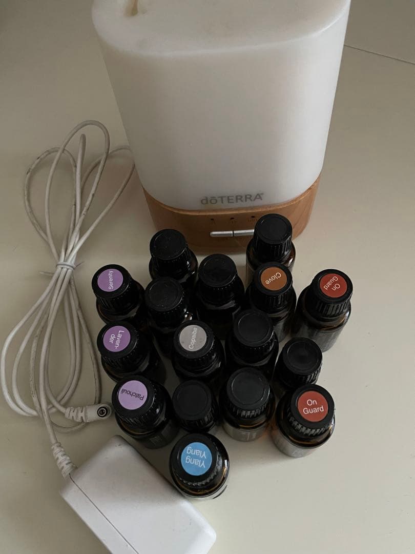 お得doTERRA エッセンシャルオイル 16本ディフューザー