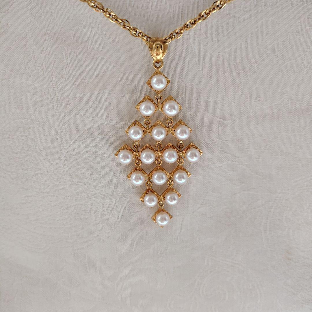 本真珠 16珠18金台 ペンダント。 保証書付き。