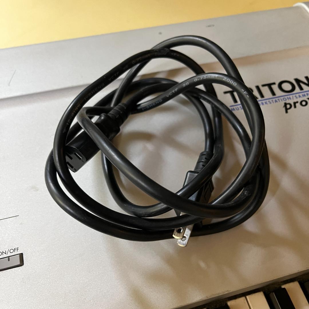 KORG TRITON Pro-X 88鍵 シンセサイザー 動作確認済