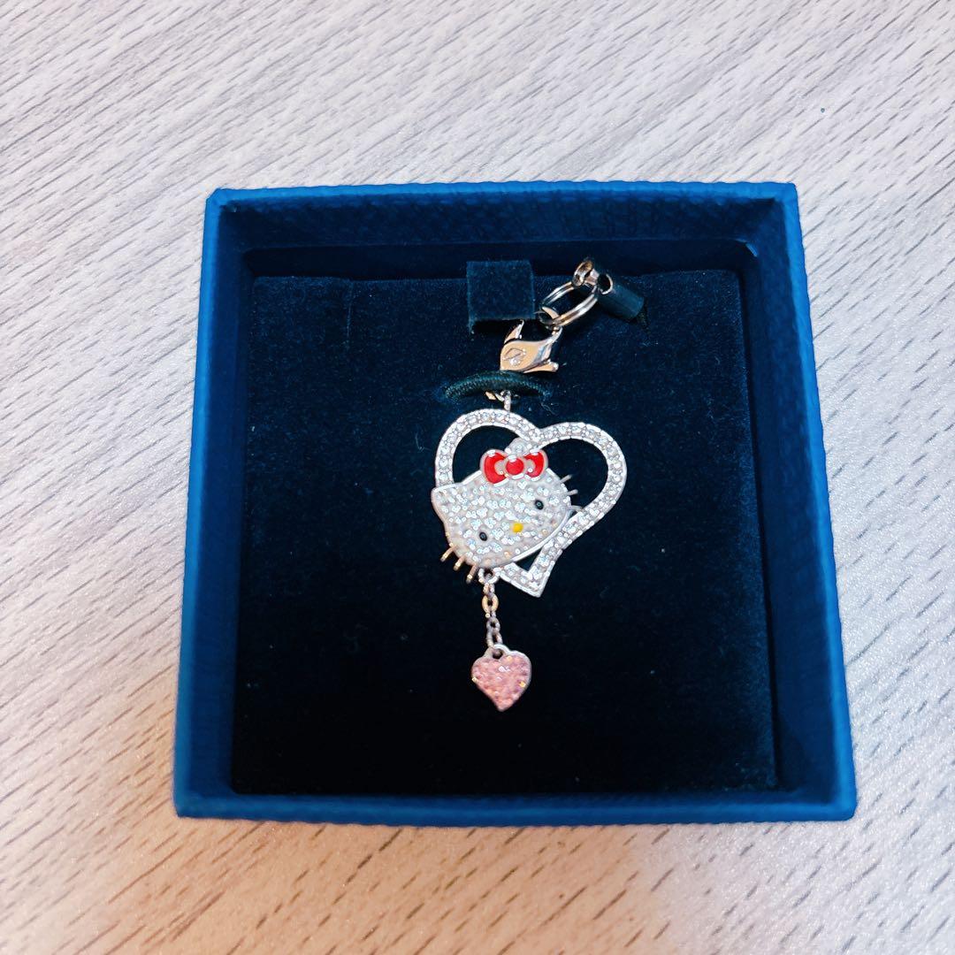 Swarovski ハローキティチャーム