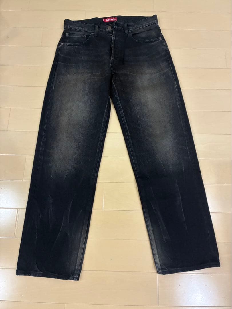 パンツ Supreme DistressedLooseFit SelvedgeJean