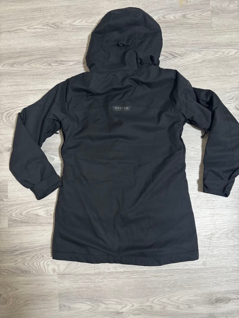BURTONブラック フード付きジャケット