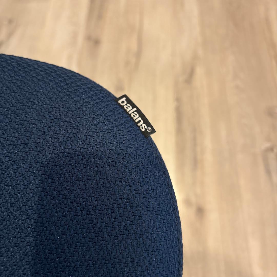 新型バランスイージー　ネイビー　専用カバー付き　バランスチェア