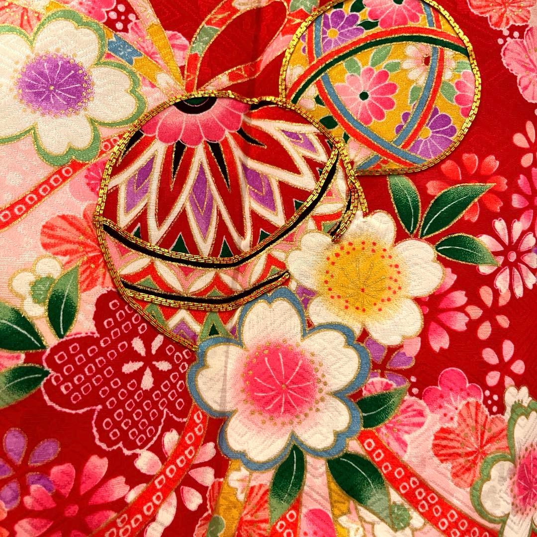 お宮参り　産着　祝着　女の子　襦袢付き 赤地に鞠と熨斗・桜吹雪　正絹