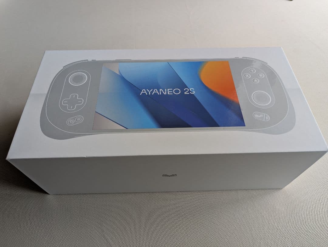 ほぼ新品　AYANEO 2S 8840U 32GB＋2TB