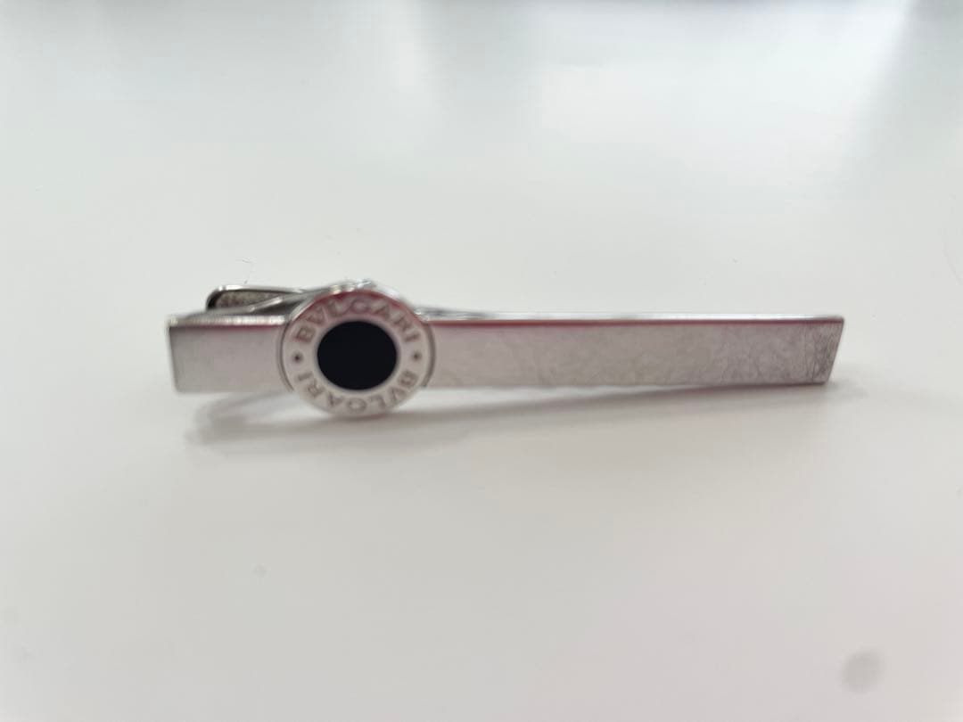 BVLGARI ブルガリ　ネクタイピン　オニキス　シルバー　ロゴ型押し　タイピン