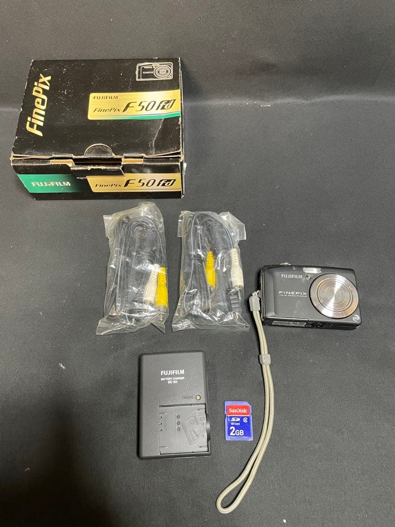 富士フイルム finepix F50fd 充電器　SDカード　元箱　1156