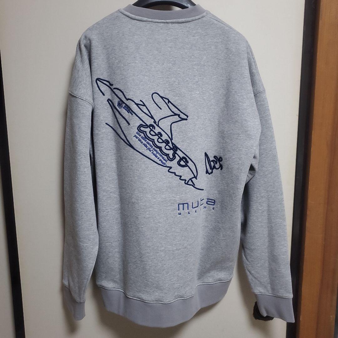 【みみ】muta MARINE　クルーネックスウェット　サイズ7　グレー