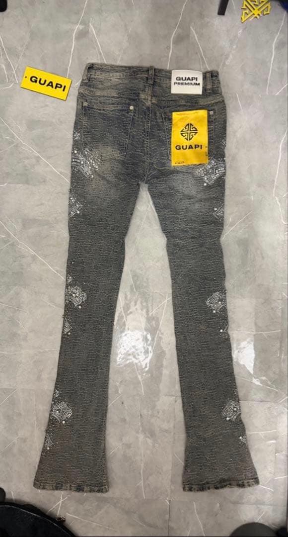 L*y様 GUAPI PREMIUM フレアジーンズ 【早い者勝ち】