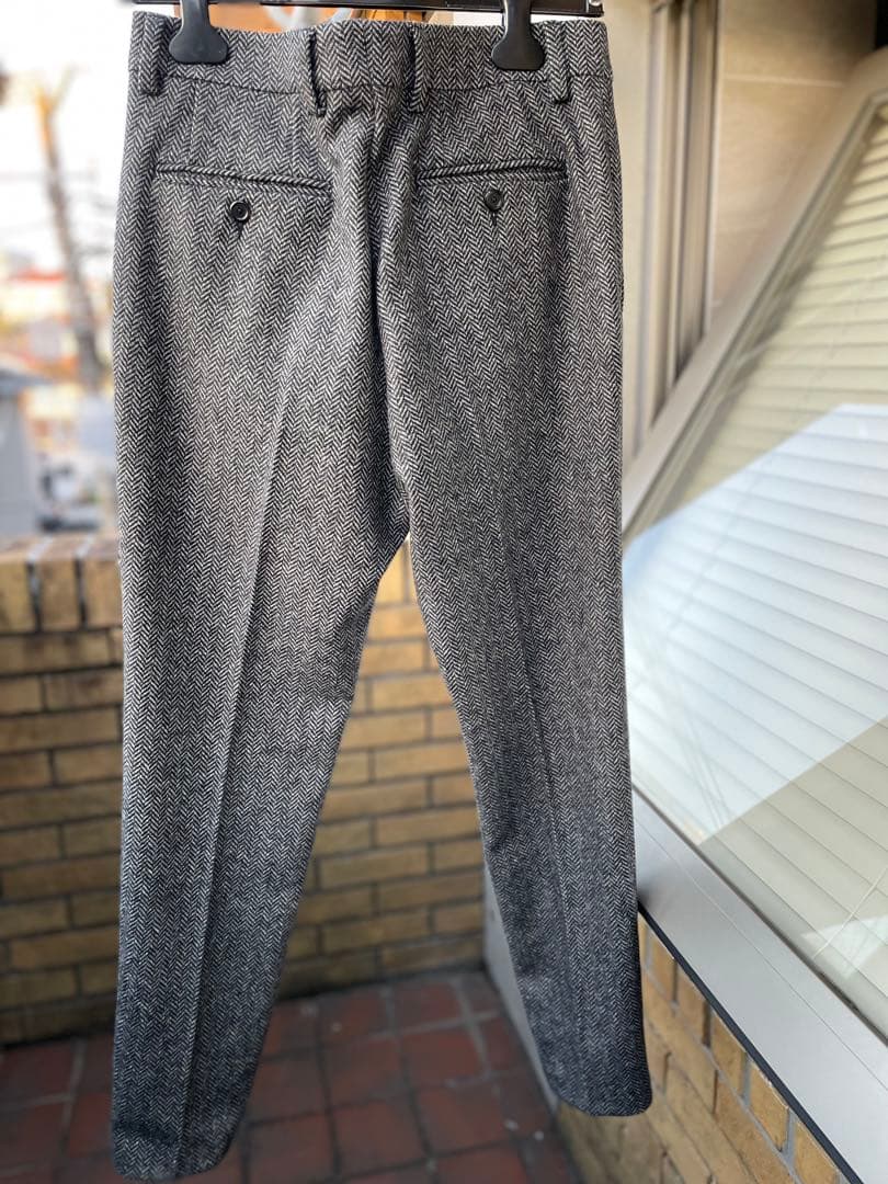 激レアモスキーノ 2019-20年秋冬コレクション サンスクリット刺繍スラックス