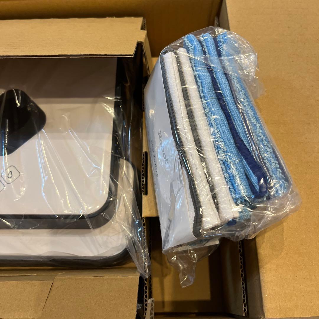 y*3様 iRobot ロボット掃除機本体 モップパッド付き　380j 新品未使