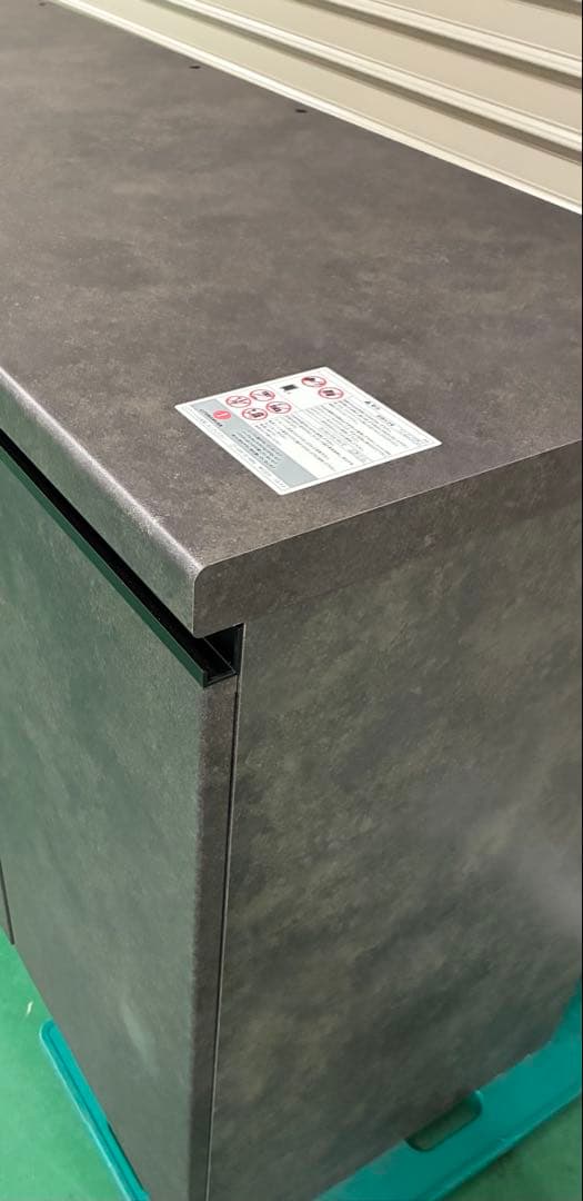 若干色ムラあり、パモウナ EMA-1400Rカウンター 幅140cm