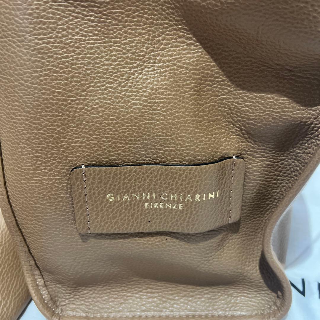 新品　ジャンニキャリーニ