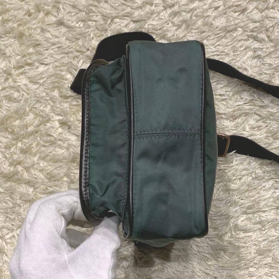 極美品✨フェリージ ショルダーバッグ 廃盤品 クロスボディ ナイロン グリーン