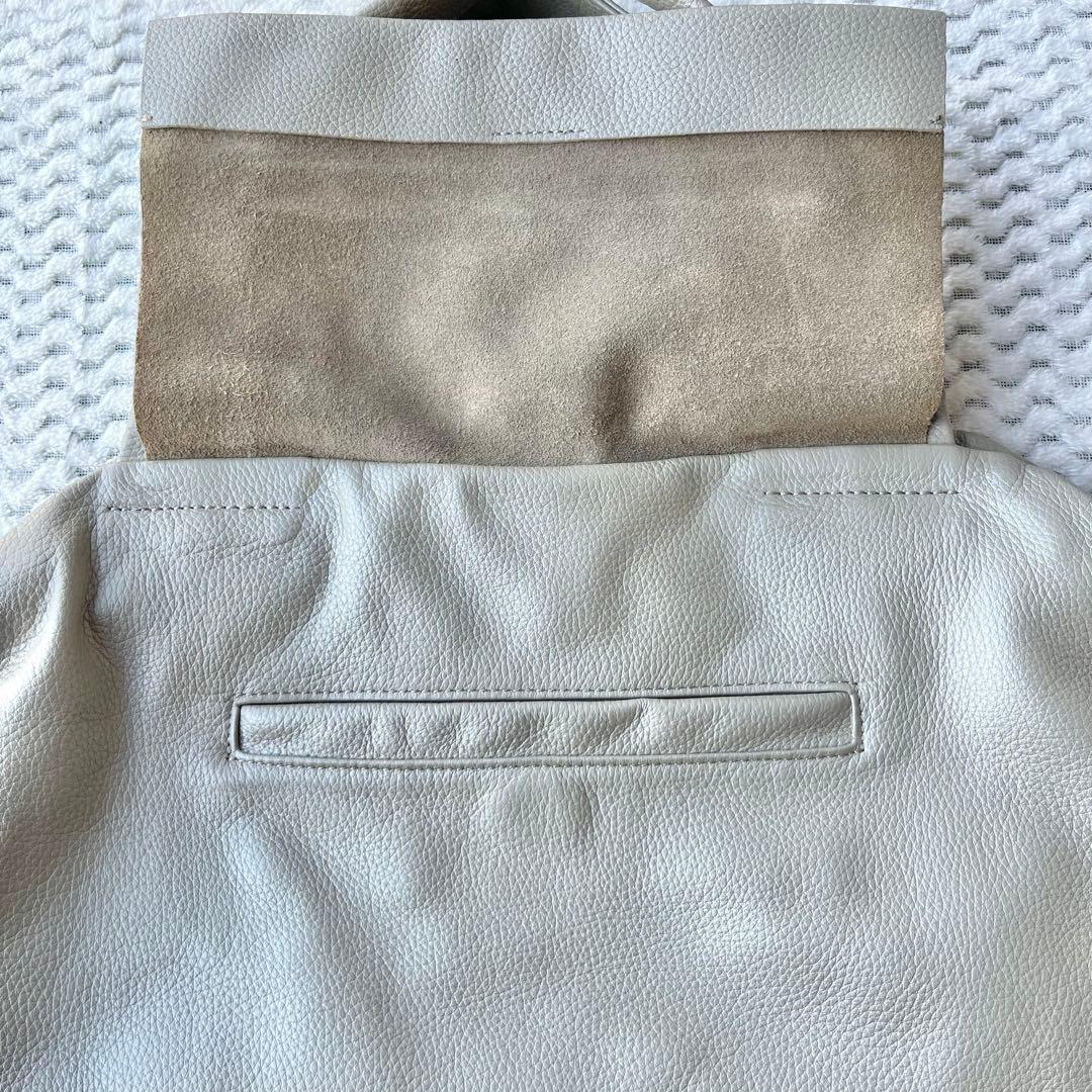 イアパピヨネ レザーフラップ2WAYバッグ　Lサイズ