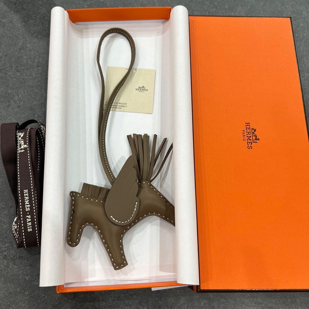 新品未使用　HERMES ロデオ　ペガサス　エトゥープ PM チャーム