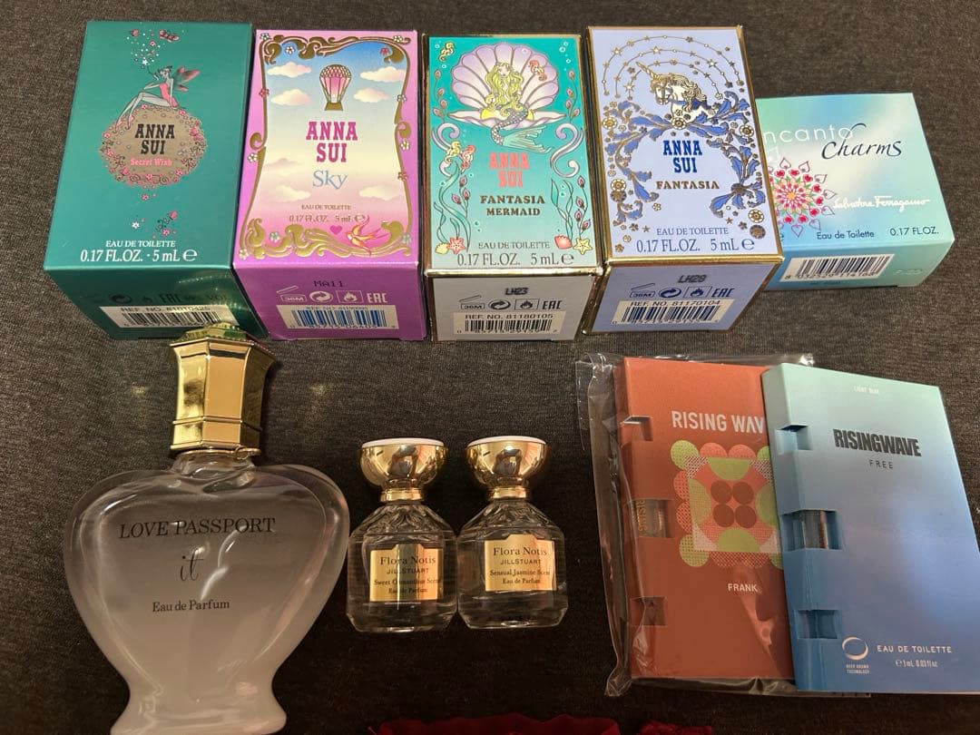 ミニ香水まとめ売り　11点セット