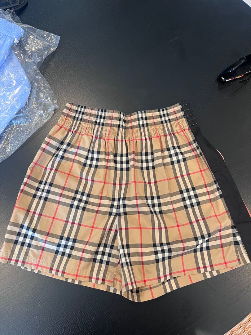 【高山】バーバリー　ショートパンツ　サイズ32