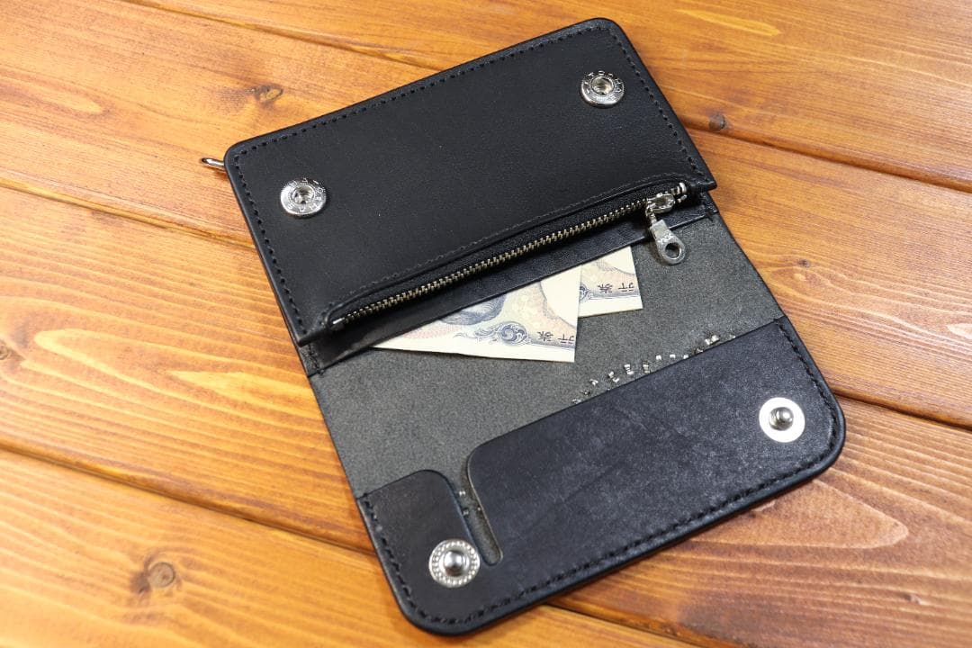 フラワースタッズ　ミドルトラッカーウォレット 　ハトメ小判カン付き