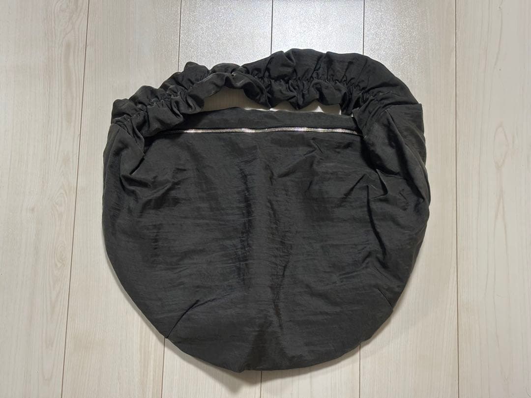 OUAT ダークグレー ショルダーバッグ