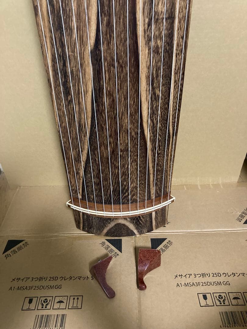 お箏　すだれ彫　蒔絵　付属品あり練習用　送料込