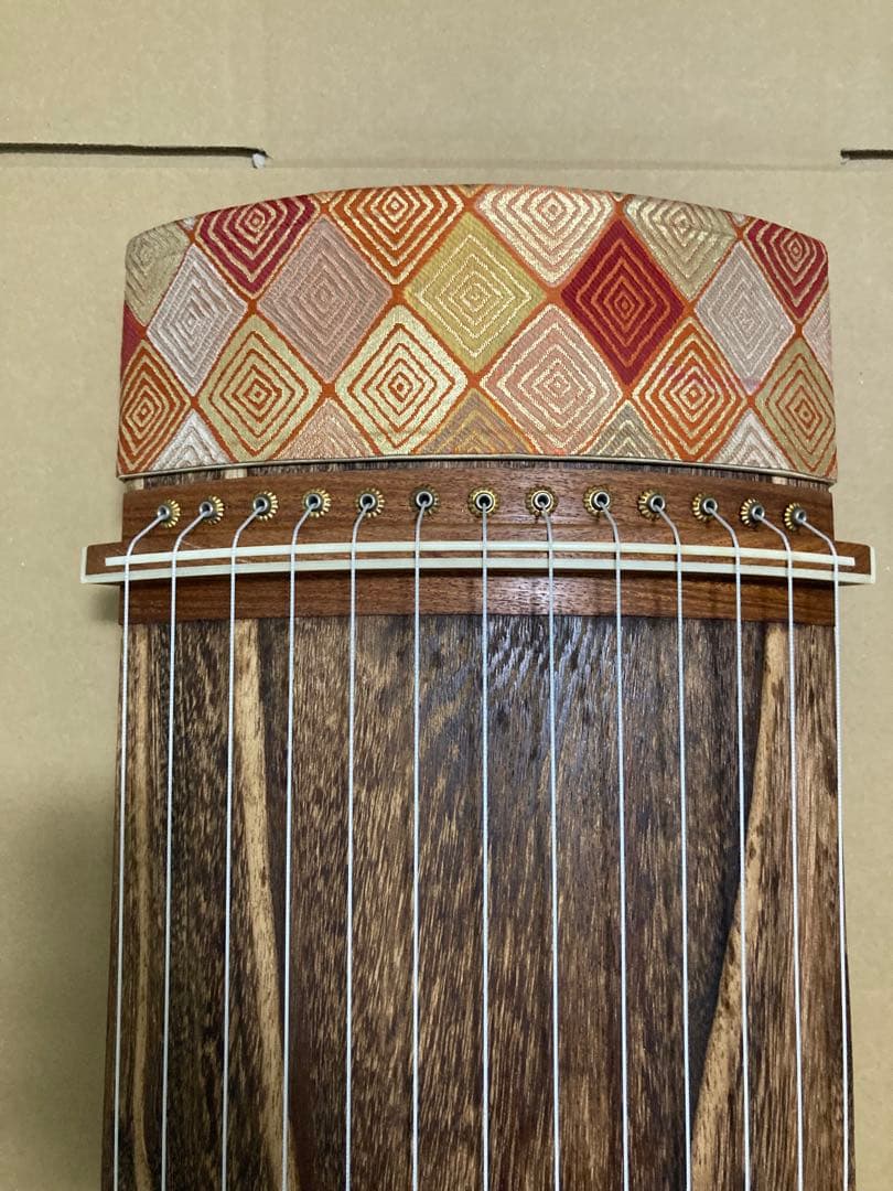 お箏　すだれ彫　蒔絵　付属品あり練習用　送料込