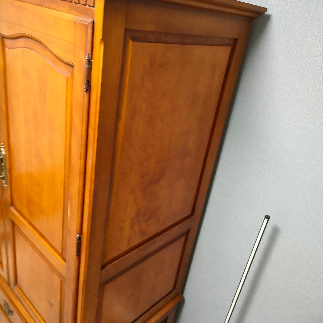 横浜ダニエル アンティーク ワードローブ