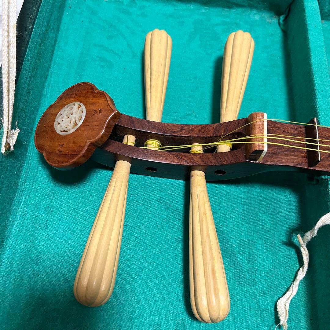 琴月　月琴　高級製品　4線　Yueqin 刻印有り　木製 ハードケース付き