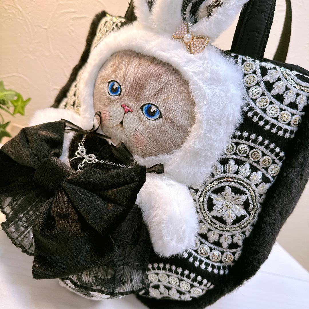 こ*ろ様 コヤンイサムチョン♡新作インド刺繍×パールファーbigルミちゃんのトー