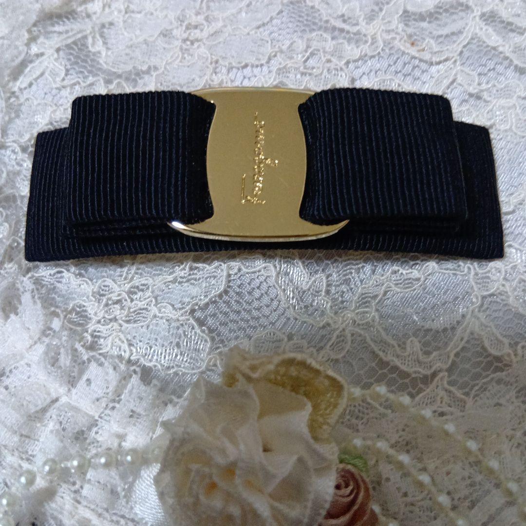 フェラガモ　リボンバレッタ黒