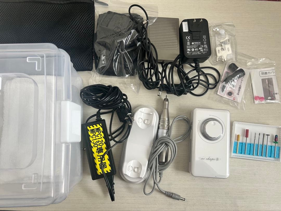 ⭐︎超美品⭐︎ アイシェイプ ネイルマシン プロ用　ビット７本付き