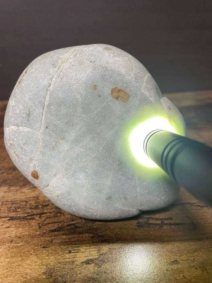 約2100g 糸魚川 翡翠 海石 緑