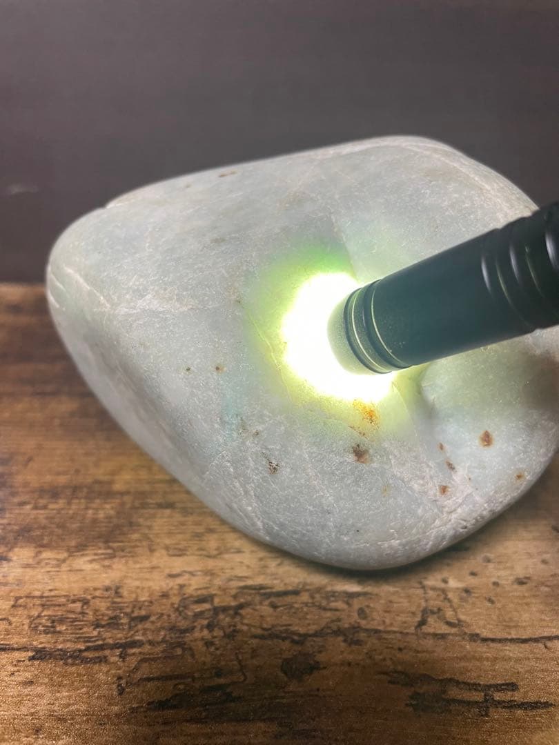 約2100g 糸魚川 翡翠 海石 緑