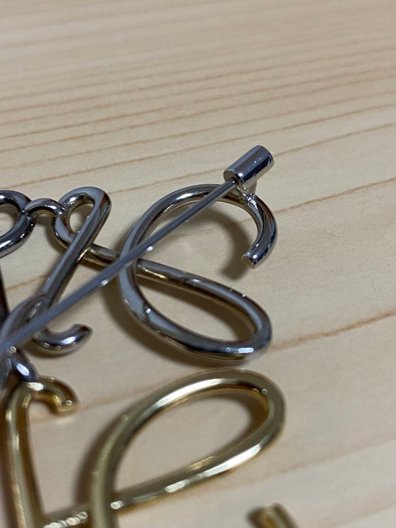 LOEWE ロエベ アナグラムブローチ マルチカラー