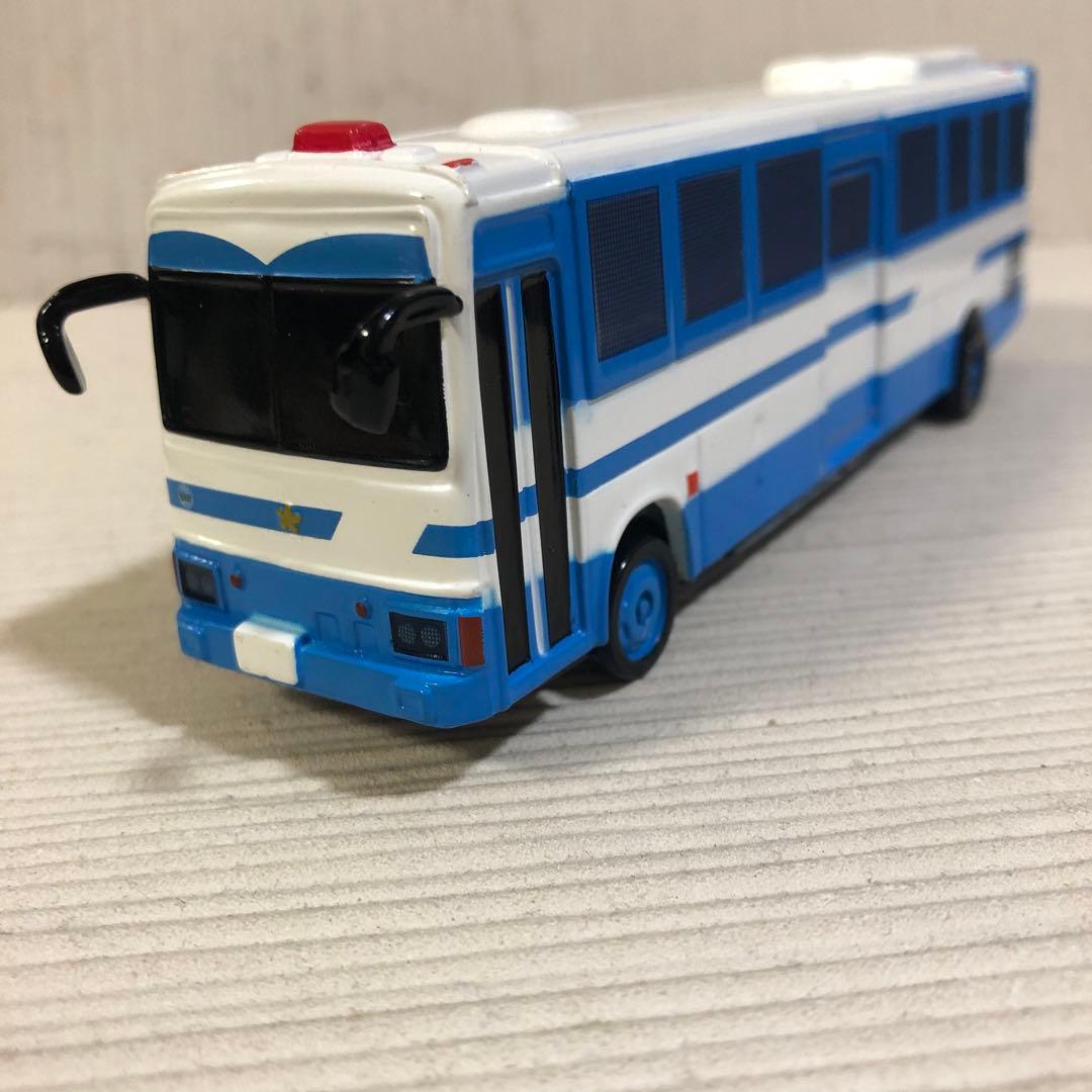 機動隊　警察 右翼　ランドクルーザー　パジェロ　ハイエース　セルシオ警護車