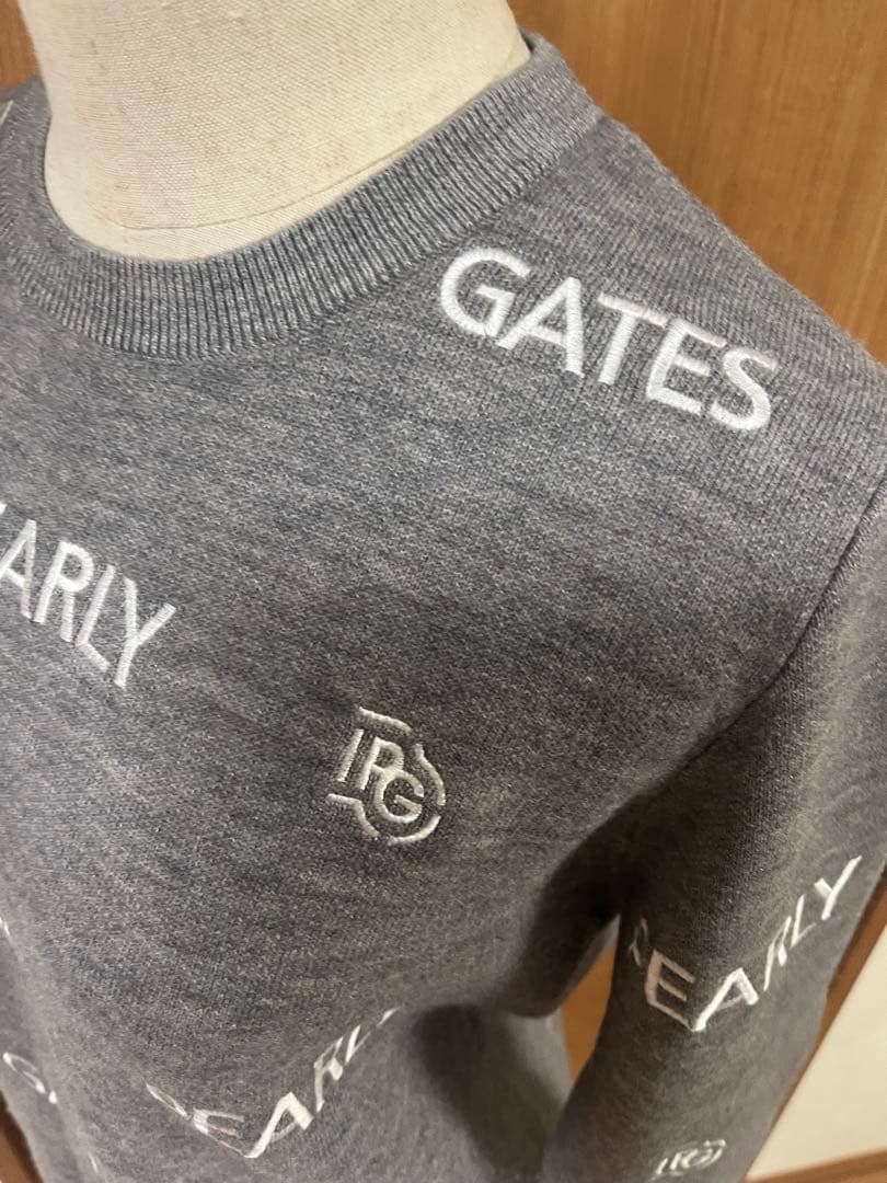 PEARLY GATES ロゴ入りセーター グレー　レディースサイズ0