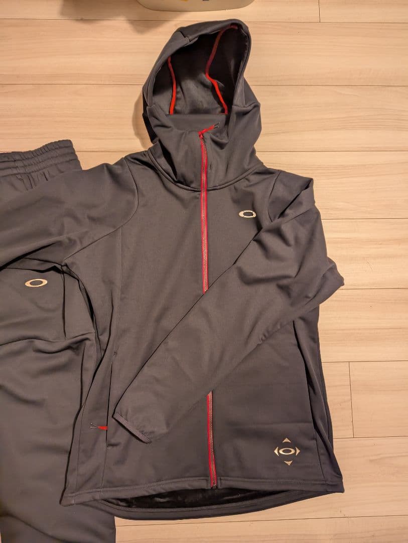 【OAKLEY】パーカーウェア上下　L　（防風・保温）