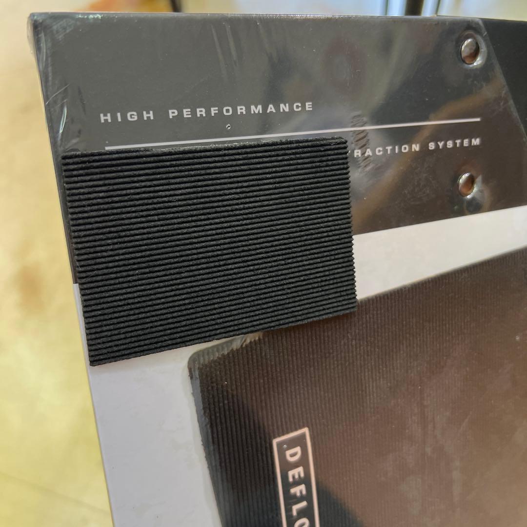 DEFLOW デッキパッド ブラック