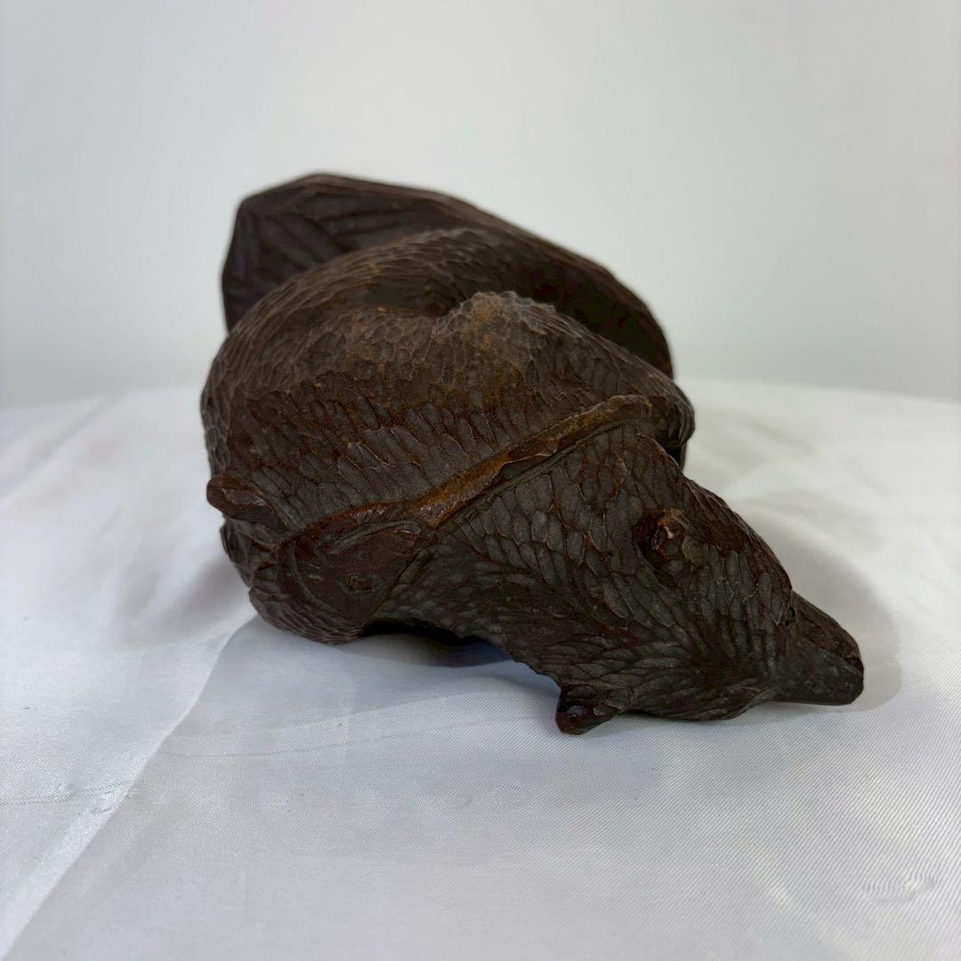 木彫り熊　背負い鮭　彫刻　北海道