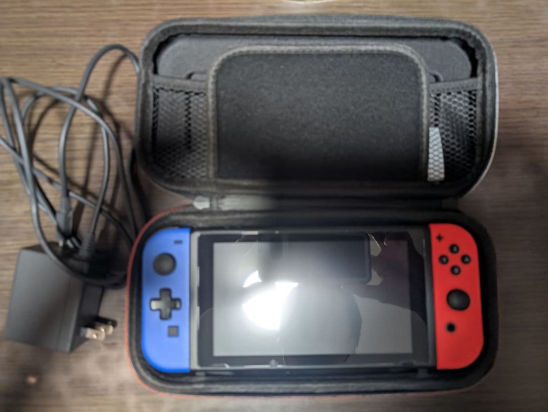 3日限定Nintendo Switch 本体 青/赤 充電器付き