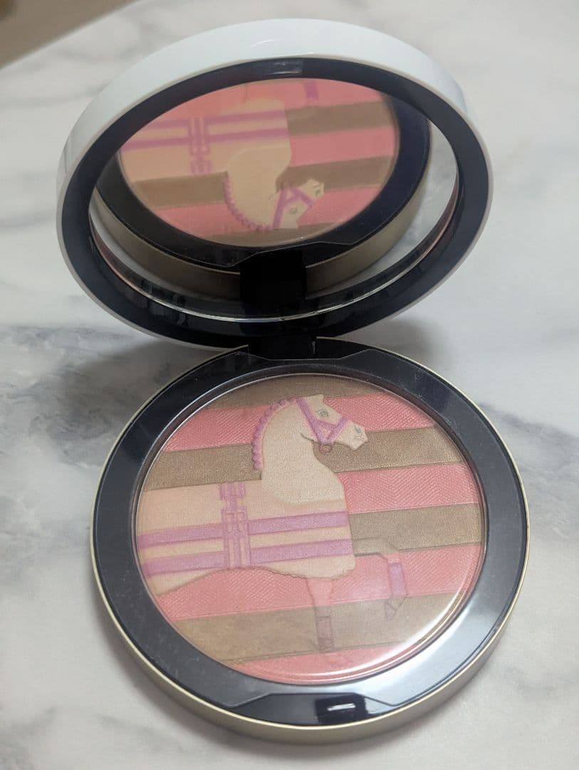 完売品【新品】HERMES フェイスパウダー プードル ロカバール リミテッド