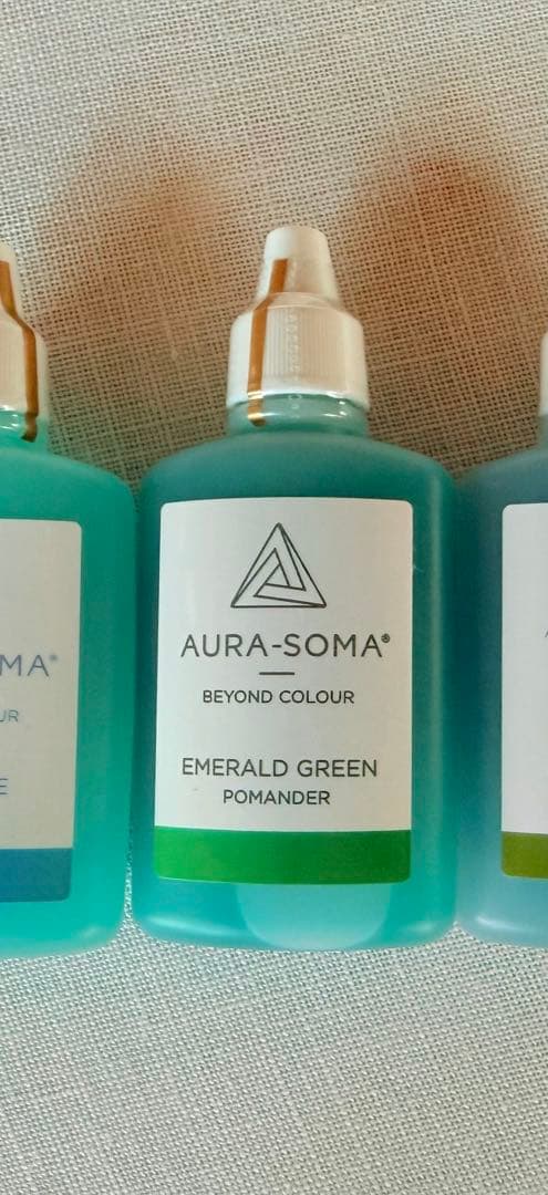 オーラソーマ ポマンダーマゼンタエメラルドグリーン2本セット