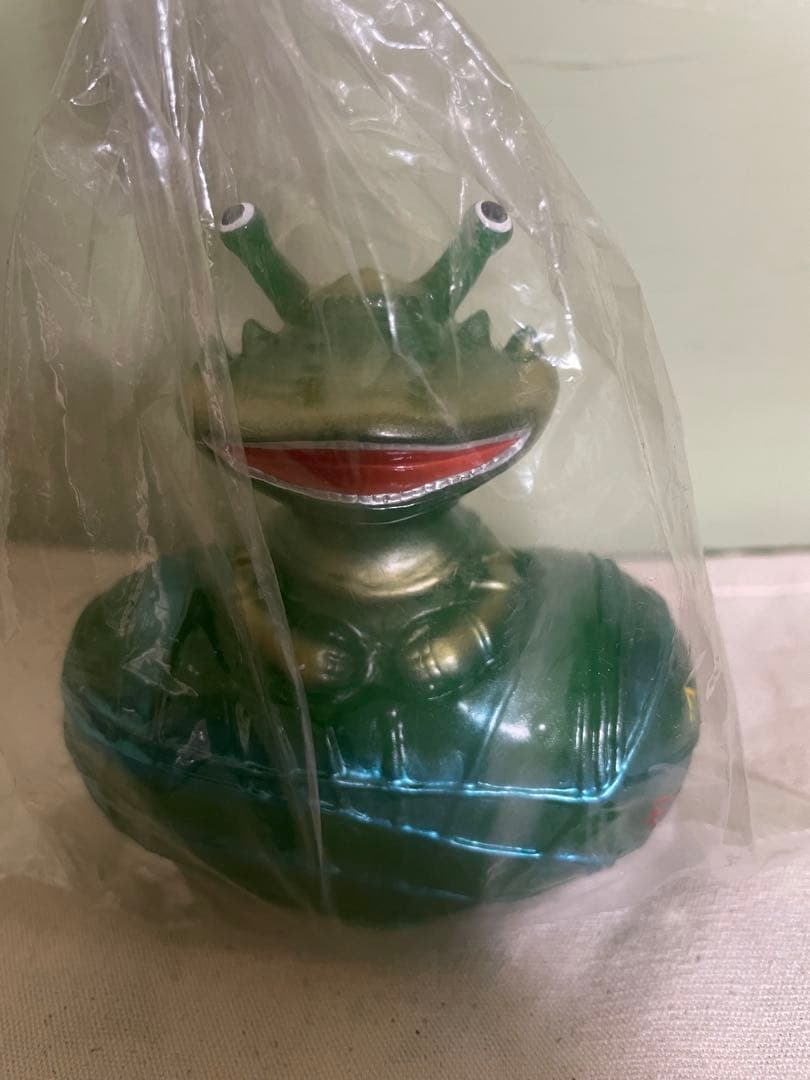 M1号 世紀の大怪獣ウルトラQウルトラマン まゆ玉カネゴン　グリーン　貯金箱
